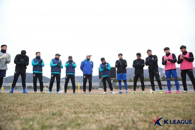 수원, '창단의 땅' 거제에서 ACL 8강 기운으로 '우승'을 노래한다