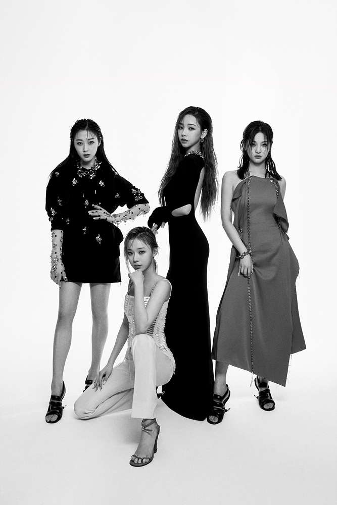 에스파, 지방시 최초의 '브랜드 앰버서더' 선정[공식]