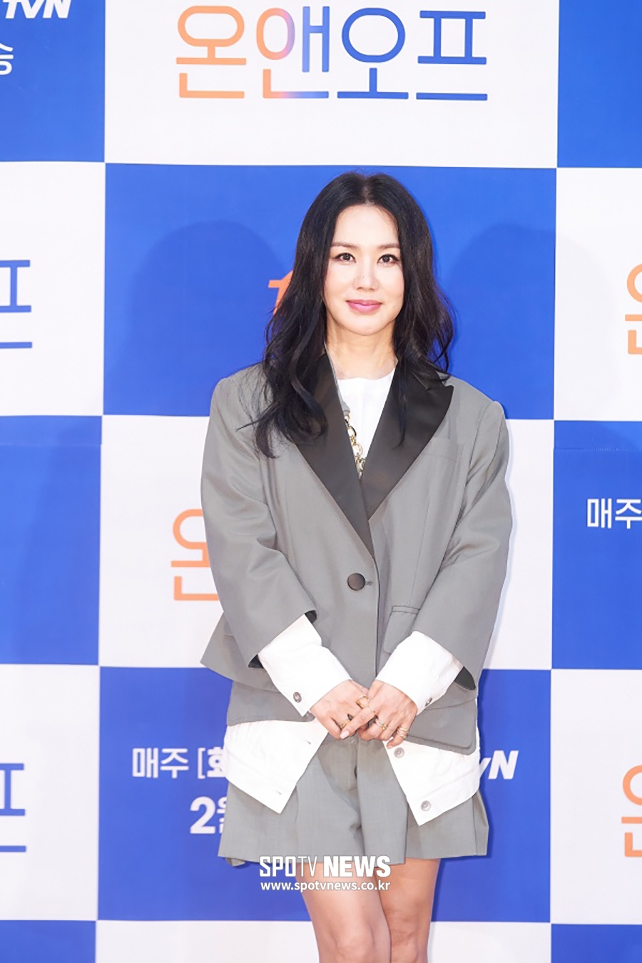 [포토S] 엄정화, 완벽한 하의실종