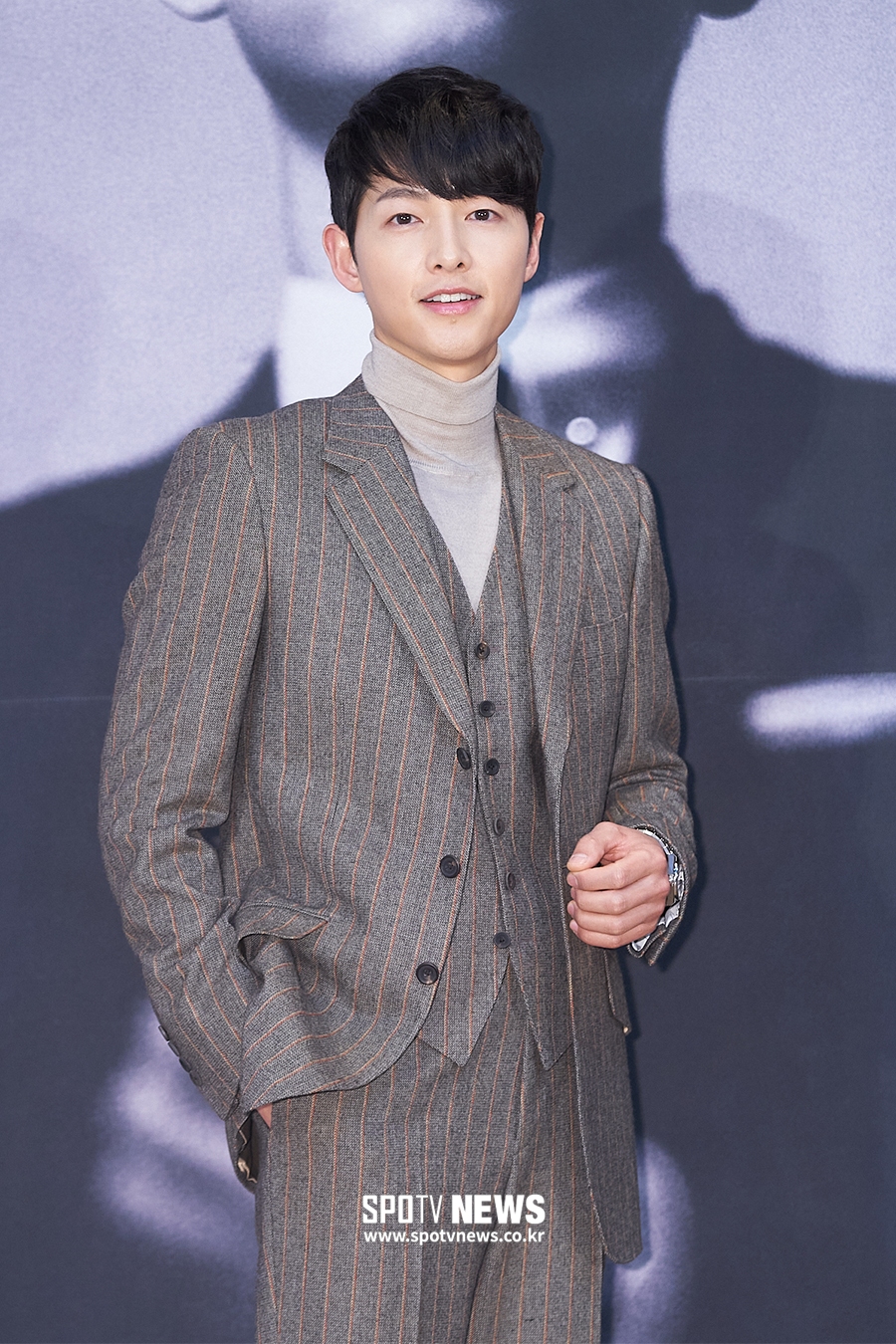 [포토S] 송중기, '오랜만이죠?'