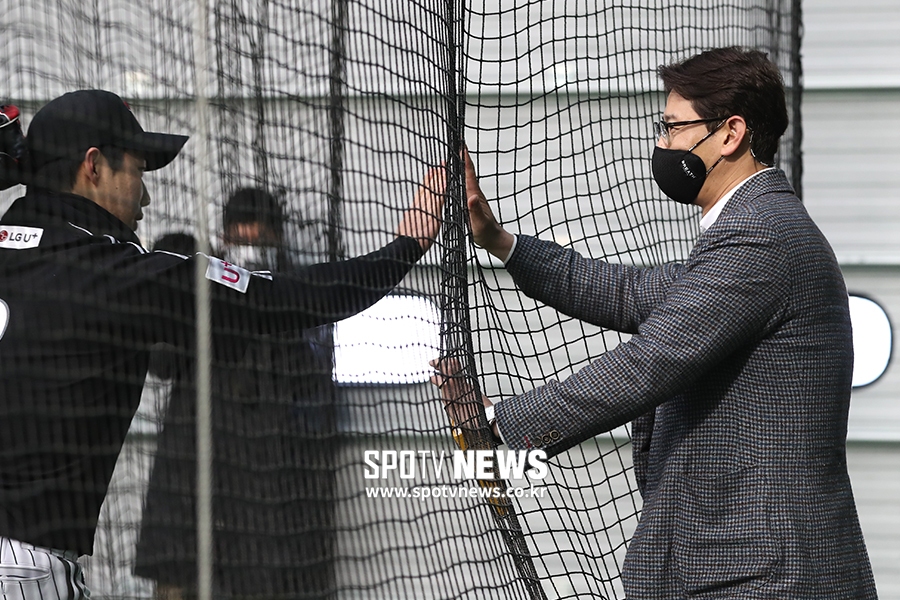 [포토S] 친정팀 찾은 박용택, '얘들아 잘 지냈니'