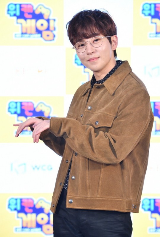 딘딘, '같잖은 클럽하우스'→'연상=쓰레기' 오해에 "맥락 자르고 퍼져"