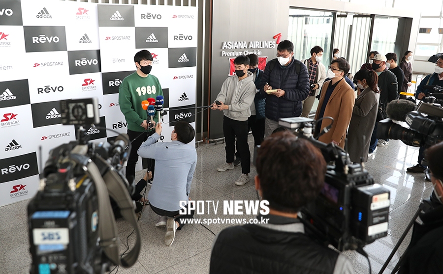 [포토S] '미국행' 양현종을 향한 취재 열기