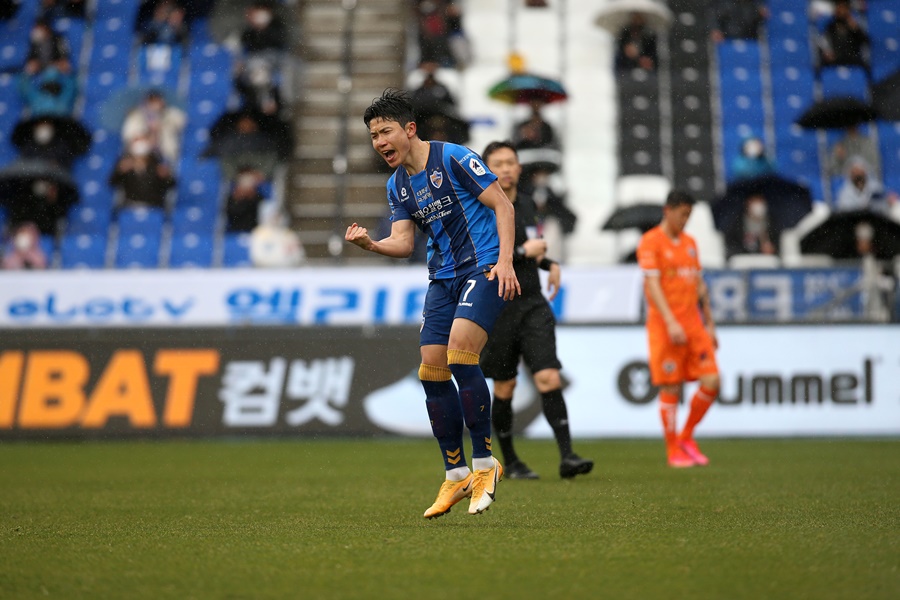 ‘멀티 골’ 울산 김인성 K리그1 1라운드 MVP