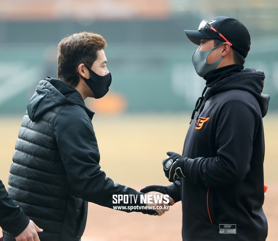 [포토S] 이용규, '잘 지냈지?'