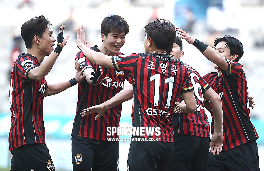 [포토S] 수원FC 자책골에 기뻐하는 FC서울