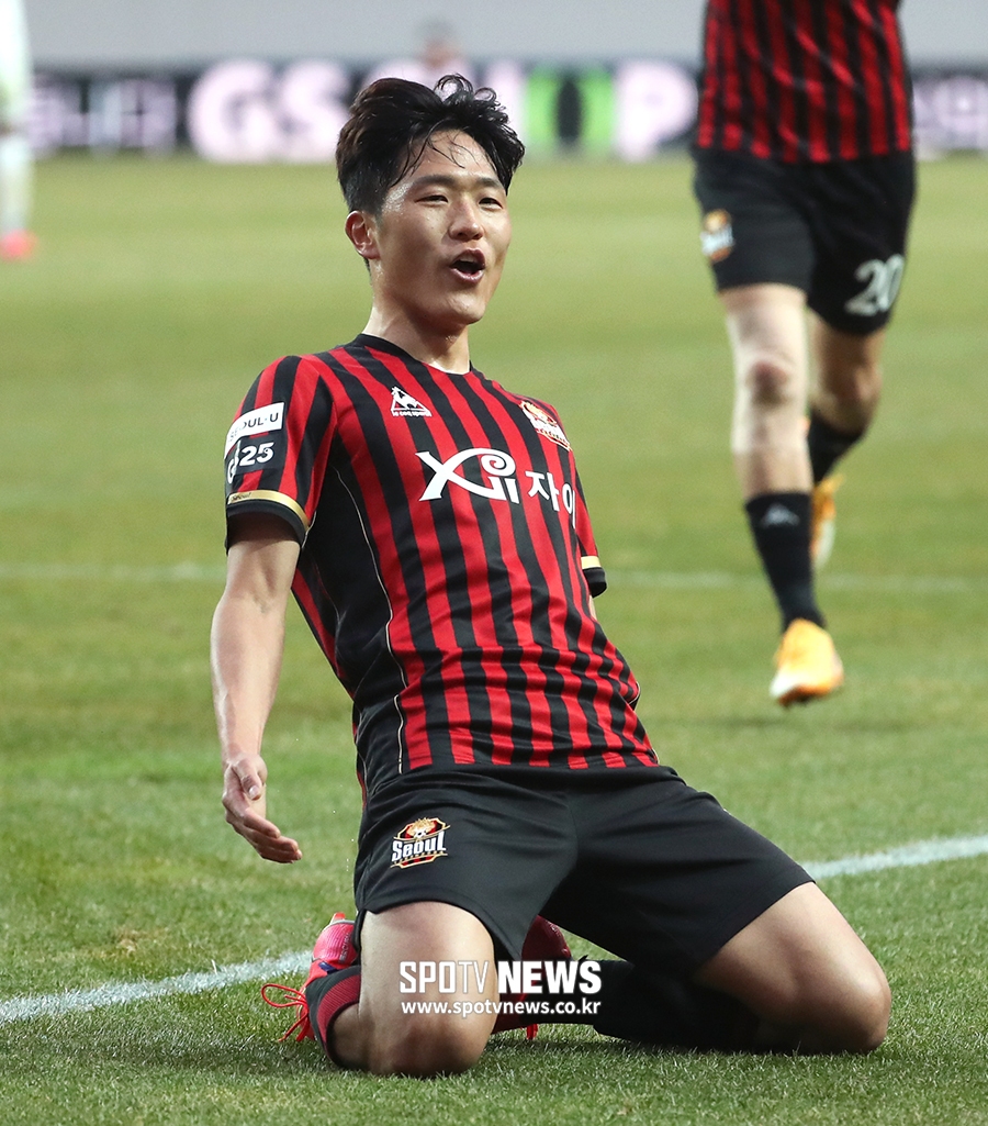 [포토S] 나상호, 멀티골 넣고 호날두 세리머니!