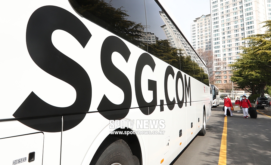 [포토S] 부산에 상륙한 SSG 버스