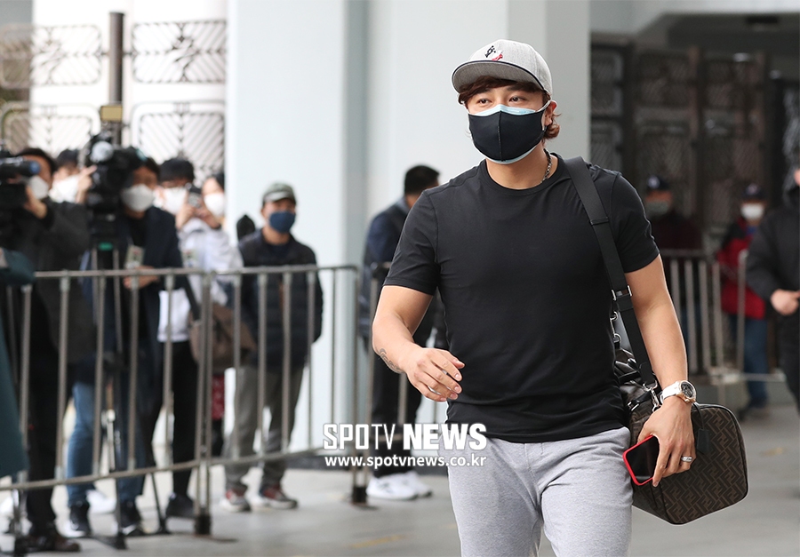 [포토S] 자가격리 마친 추신수, 많은 취재진의 관심 속에!