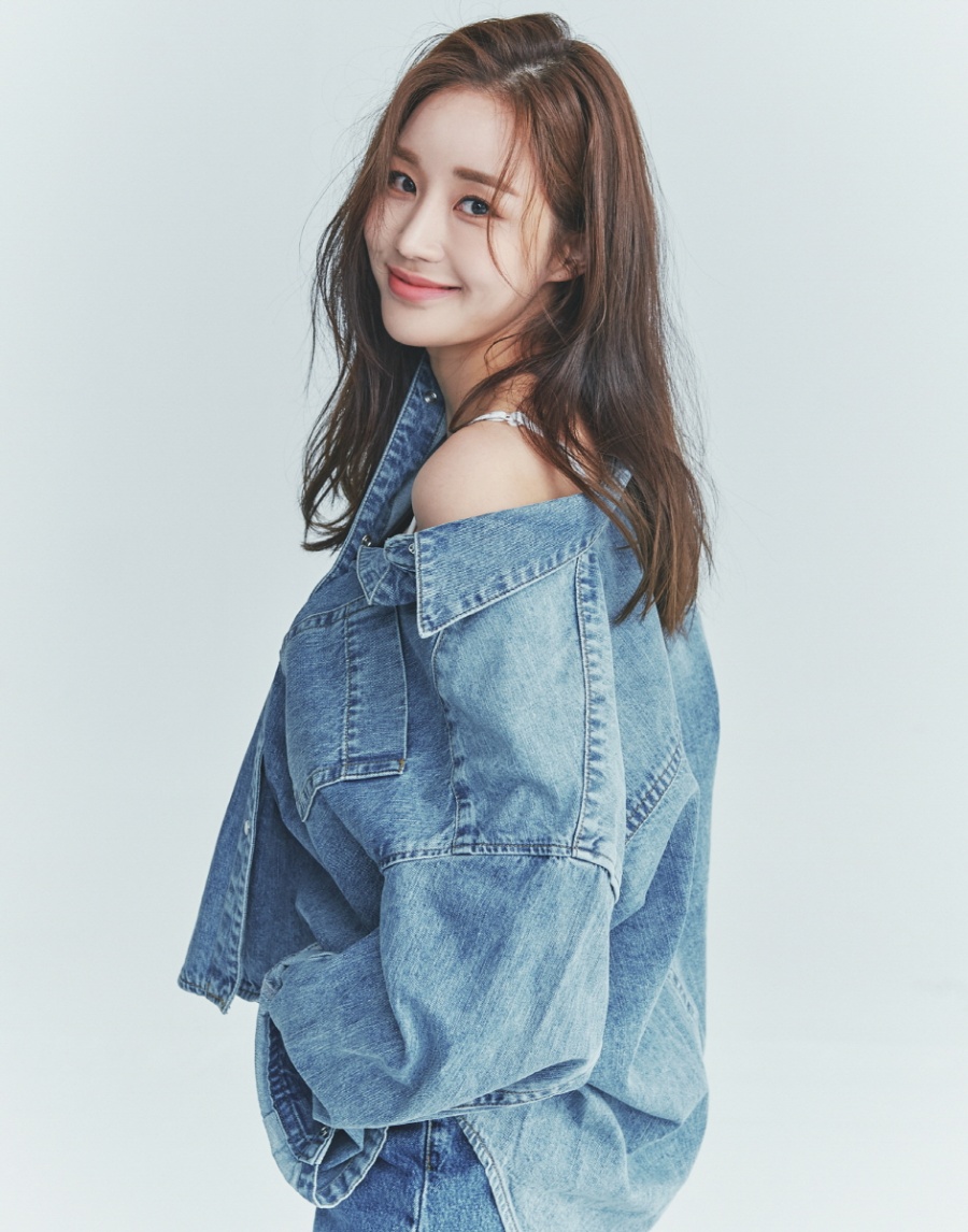 윤진이, 매니지먼트 레드우즈와 전속계약…김정은과 한솥밥[공식]