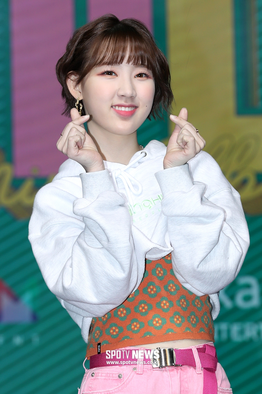 [포토S] 위클리 지윤, '짧은 머리도 잘 어울려!'