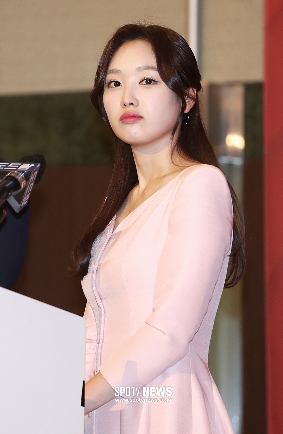 [포토S] 김세연 아나운서, 봄을 담은 미모