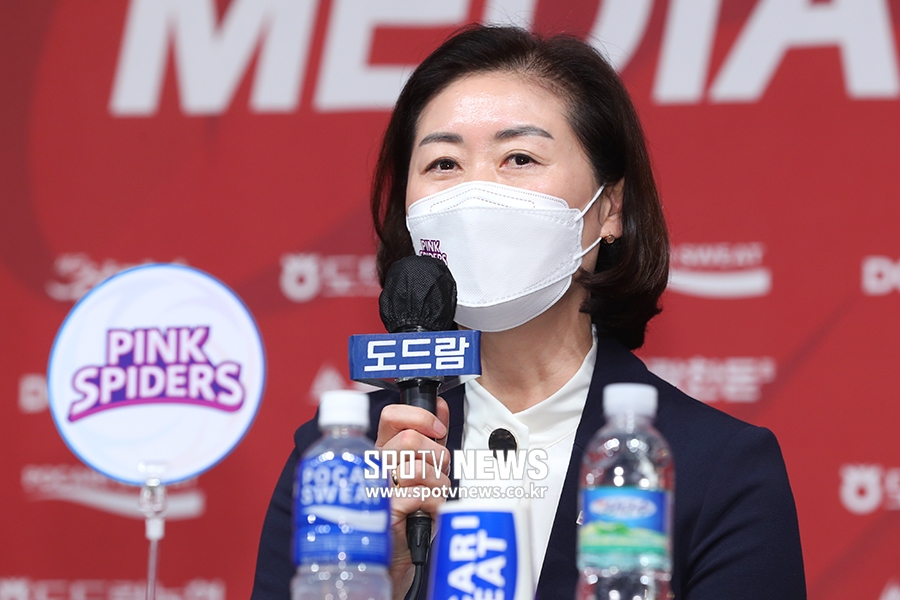 [포토S] 박미희 감독, "위기는 곧 기회다"