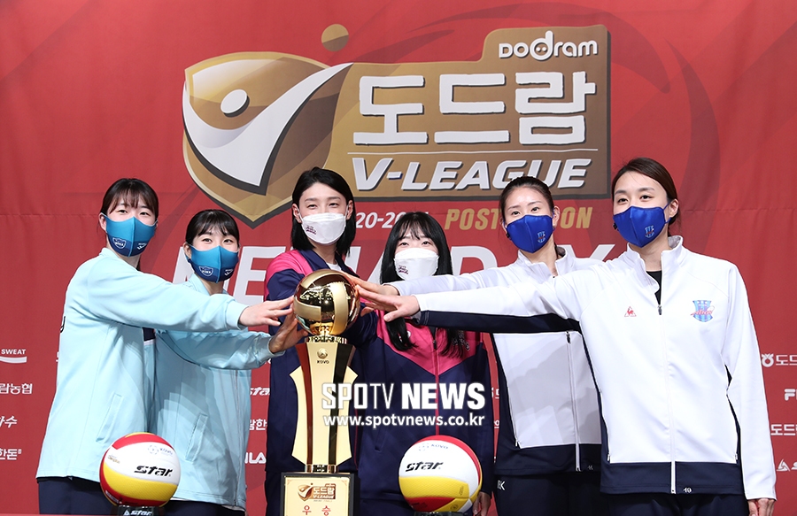 [포토S] V리그 여자부 플레이오프, 20일 팡파르