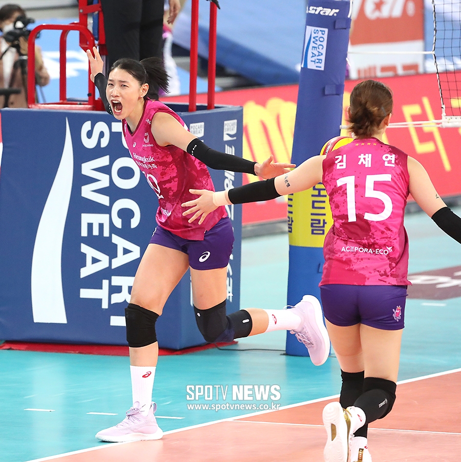 [포토S] 블로킹 성공한 김연경, 날개를 활짝~