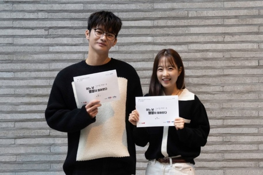 '멸망' 박보영·서인국, 치명 로맨스 출격…대본리딩 현장 공개
