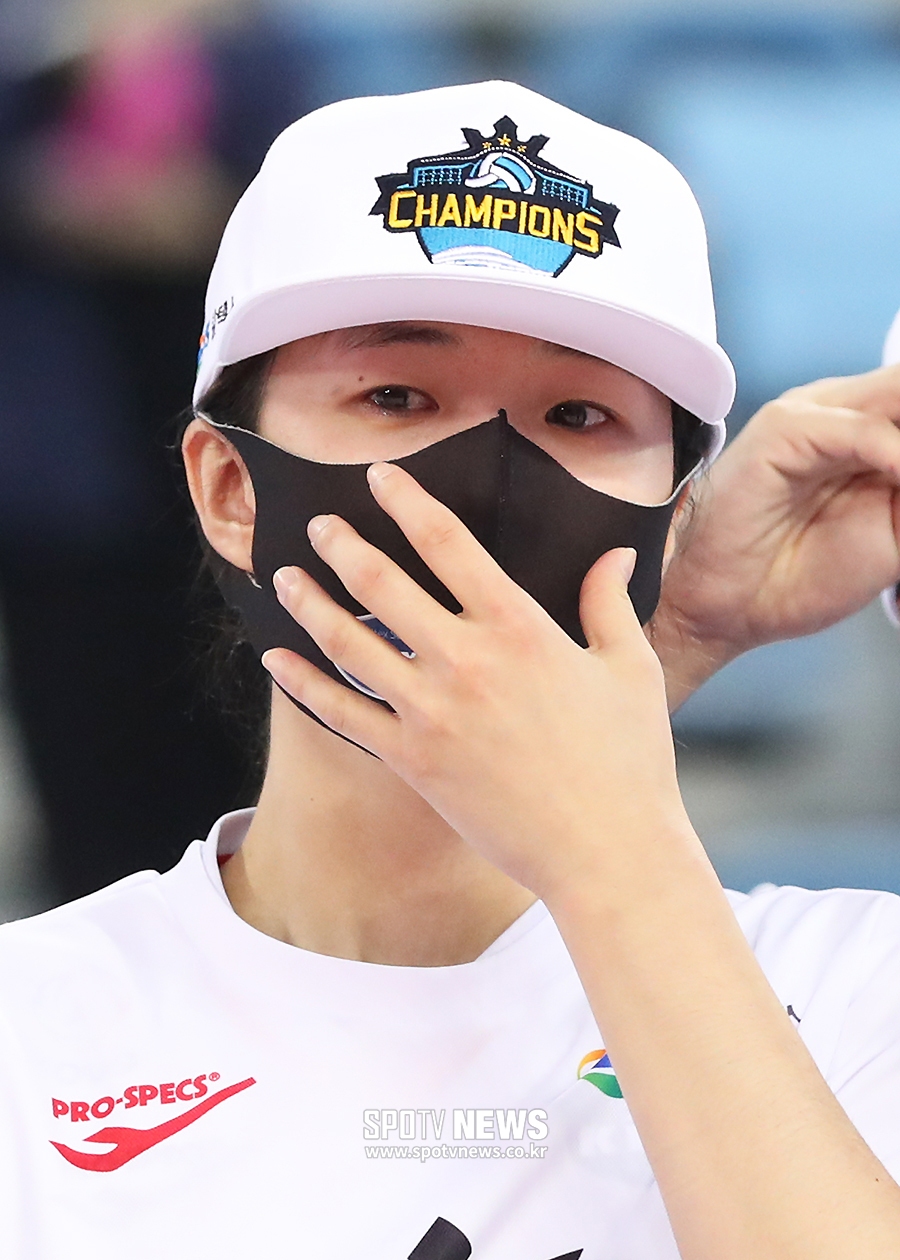 [포토S] 강소휘, 촉촉해진 눈가