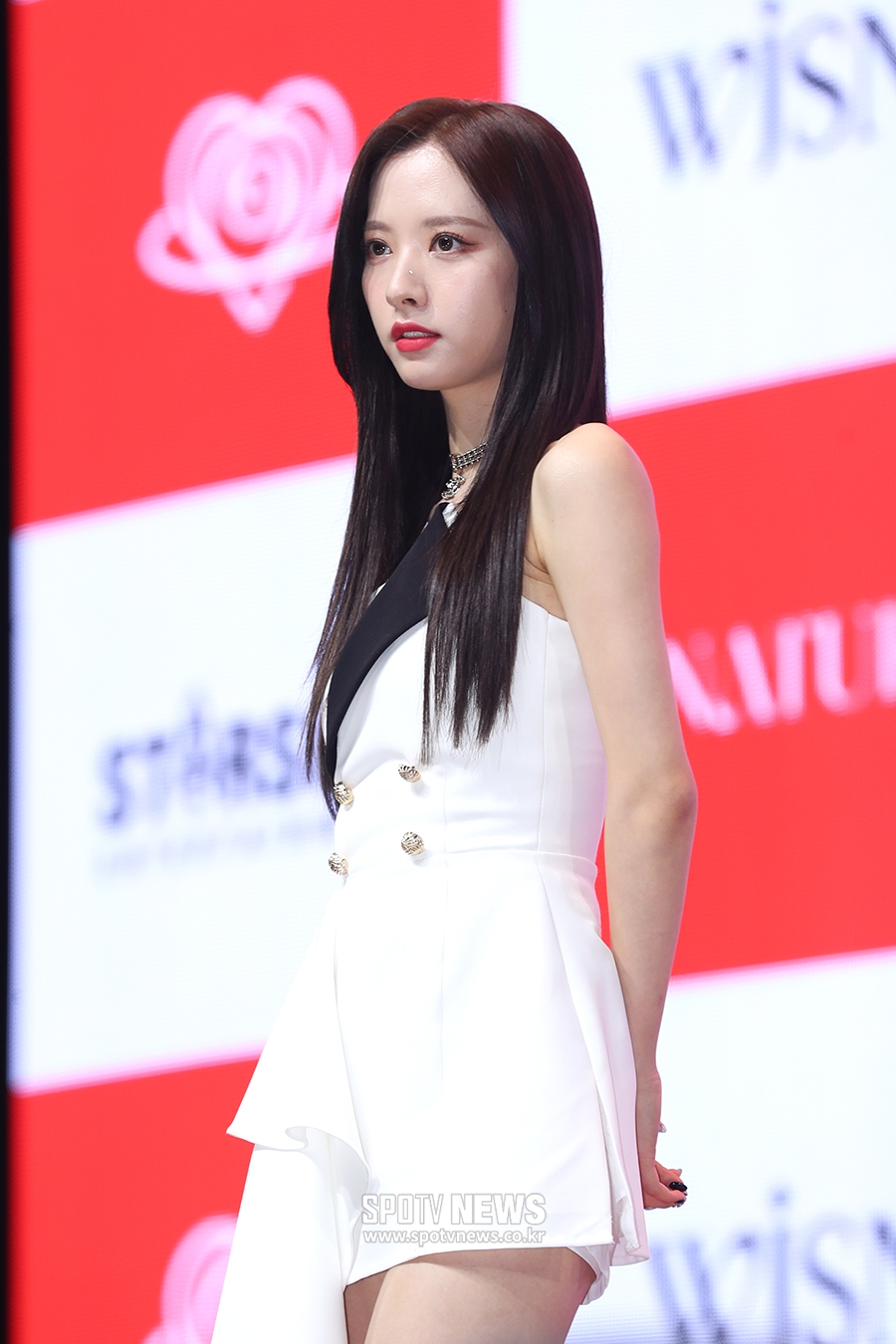 [포토S] 우주소녀 보나, 조명 필요 없는 미모
