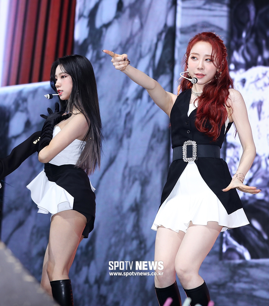 [포토S] 우주소녀 여름-연정, '콕 찍었어'