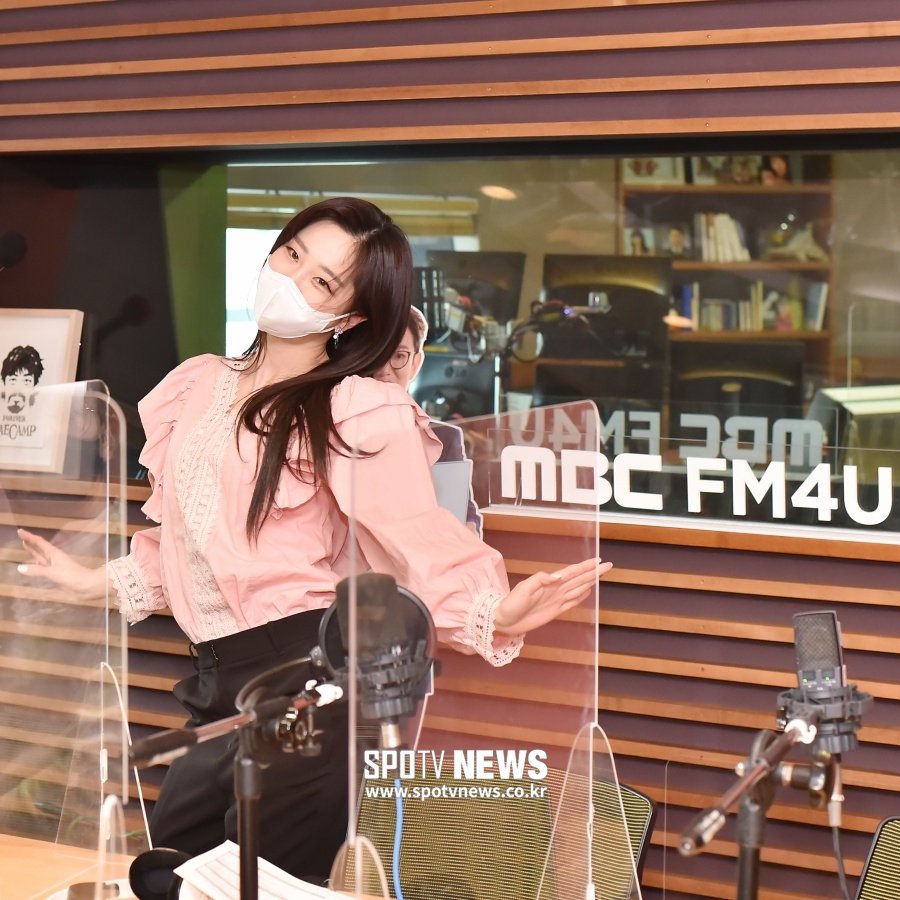 [포토]김가영 기상캐스터, MBC 'FM4U' 아니라 '쇼! 음악중심' 나갈 기세