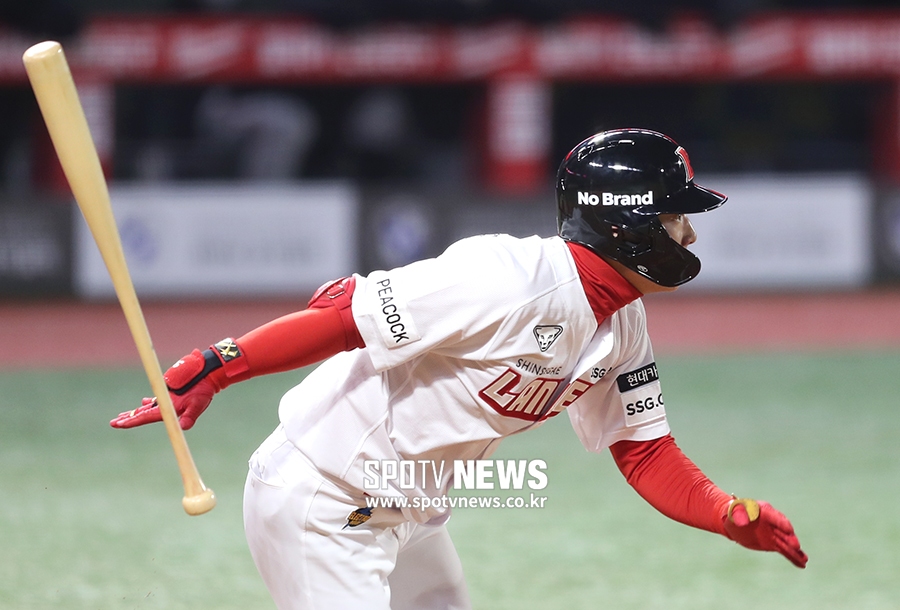 [포토S] 최지훈, 동점 적시타!