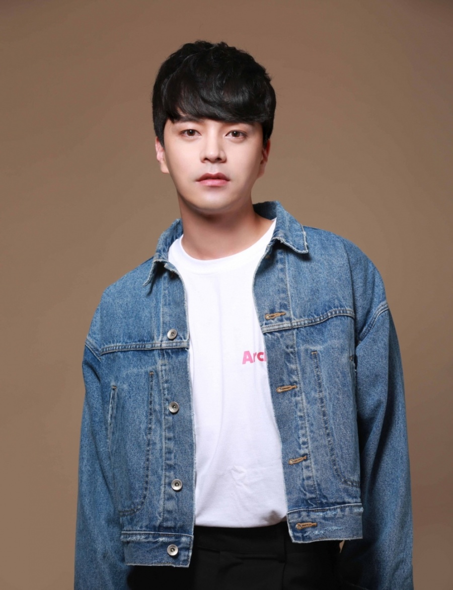 뮤지컬 배우 조성욱, 가수데뷔…8일 첫 미니앨범 발표