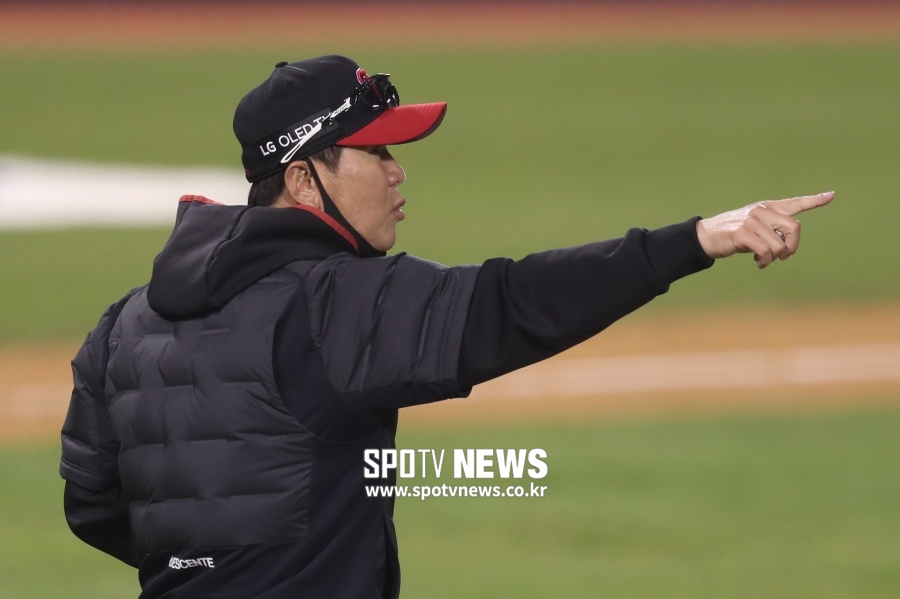 [SPO 잠실] 류지현 감독 "함덕주, 계속 선발로 나가야 한다"