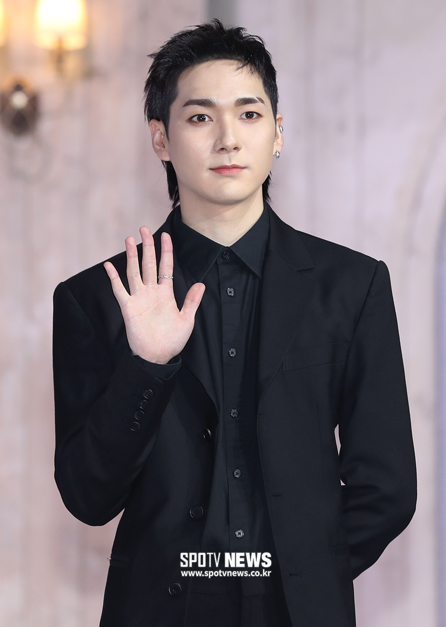 [포토S] 돌아온 뉴이스트 아론
