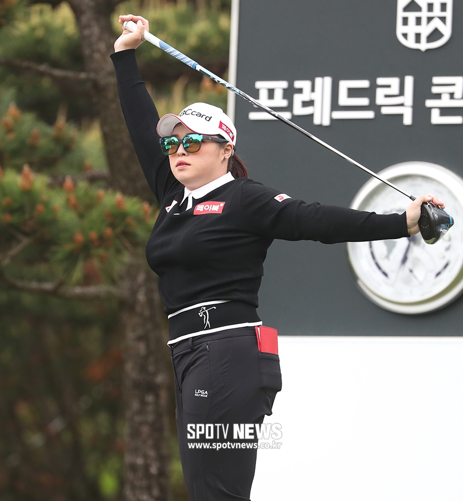 [포토S] 장하나, 스트레칭 쭉쭉