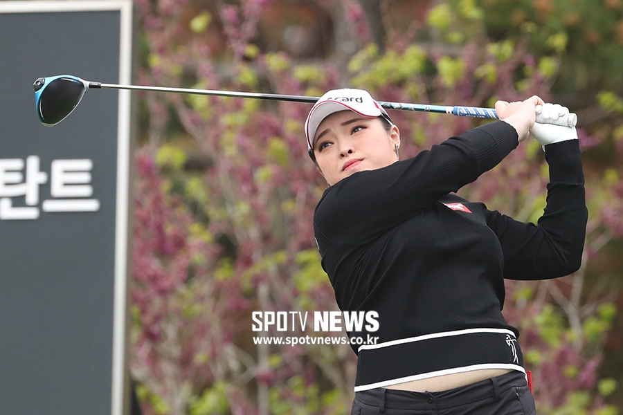 [포토S] '1R 1위' 장하나, '선두 자리 이어 간다'
