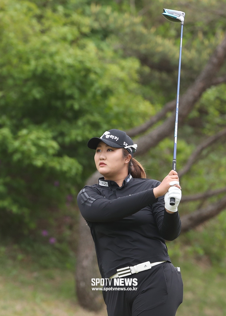 [포토S] 유해란, 신중한 티샷