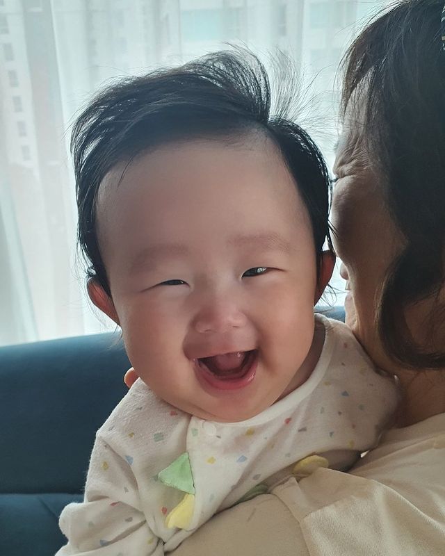 정경미, 41세에 낳은 둘째 자랑…딸인데 ♥윤형빈과 닮아도 너무 닮았어