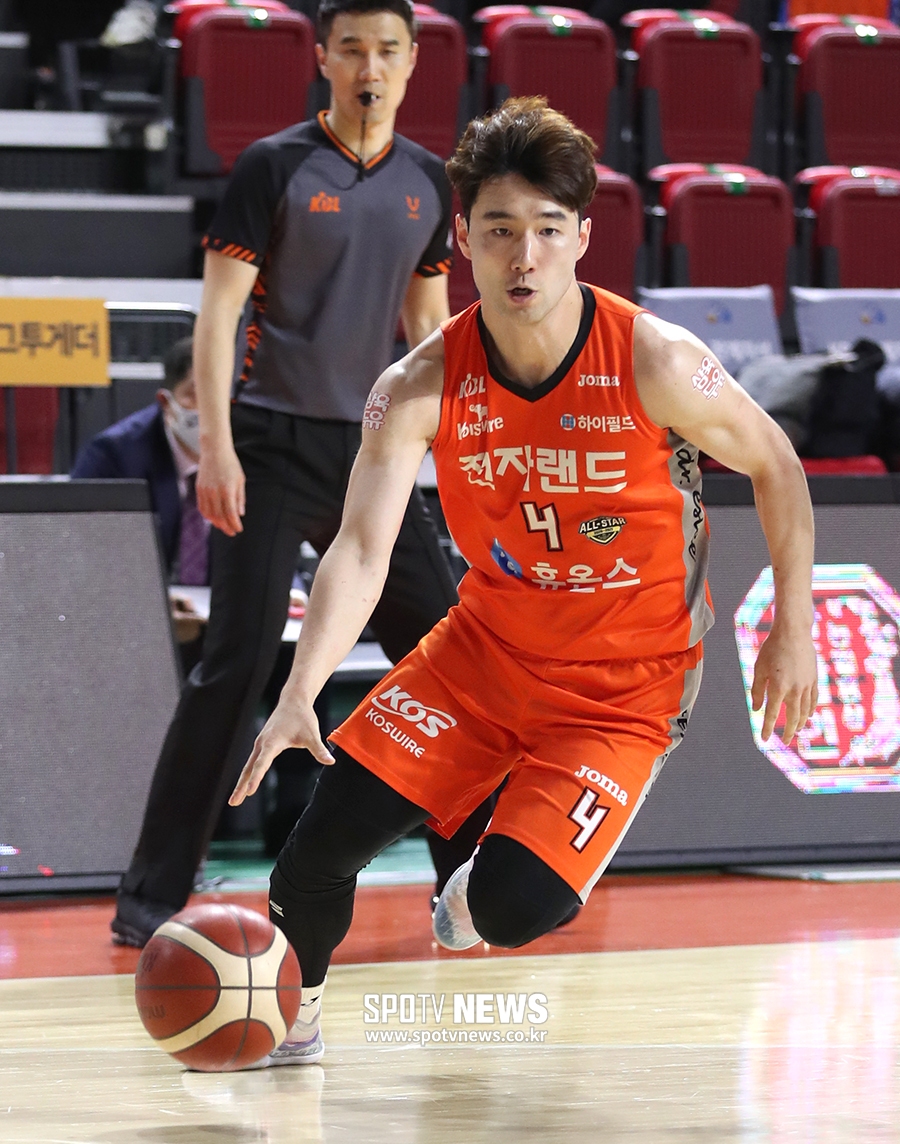 [포토S] 돌파 시도하는 김낙현