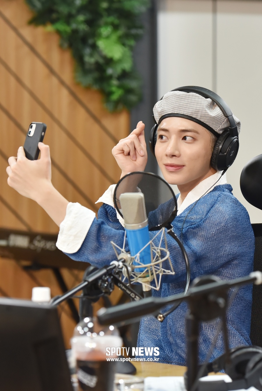 [포토]투모로우바이투게더 태현 '셀카는 깜찍하게'