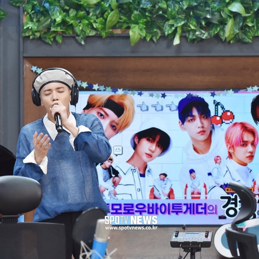[포토]투모로우바이투게더 태현 '마지막 방송, 라이브 선물 드릴게요'
