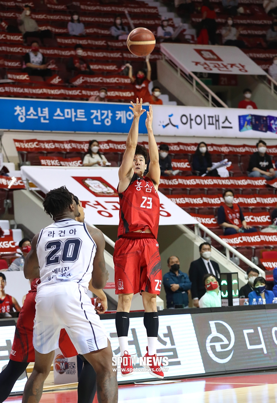 [포토S] 전성현, 거침없는 3점슛!