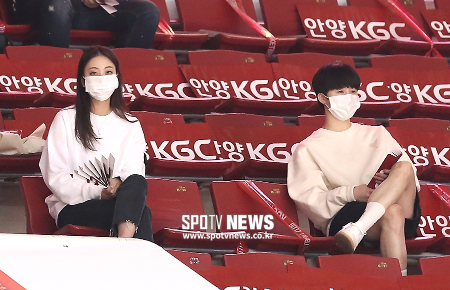 [포토S] '남친' 문성곤 응원 온 전 피겨스케이팅 선수 곽민정