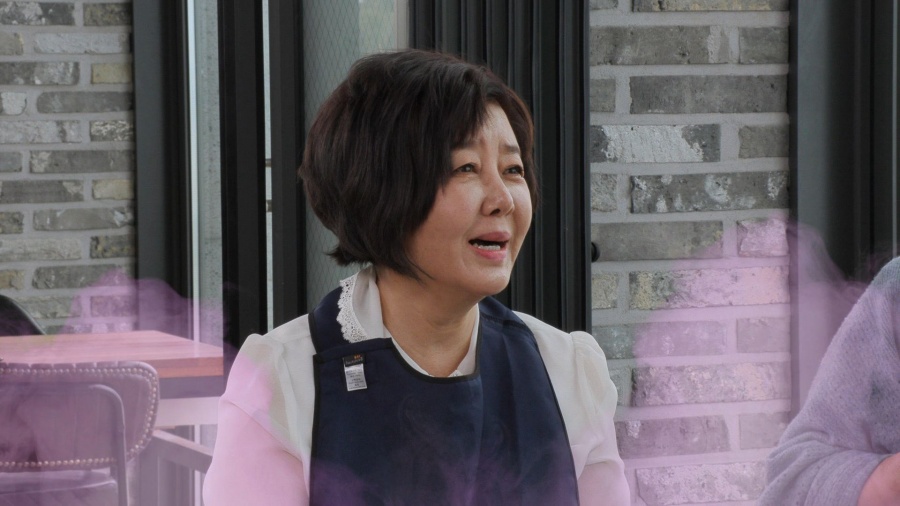 김영란 "고 신성일과 첫 키스신, 엄앵란이 다 지켜봤다"('같이삽시다')