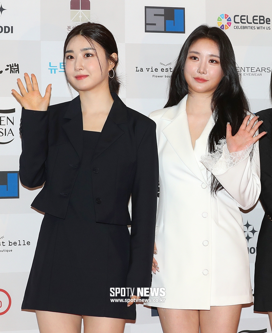 [포토S] 유나-민영, 블랙&화이트