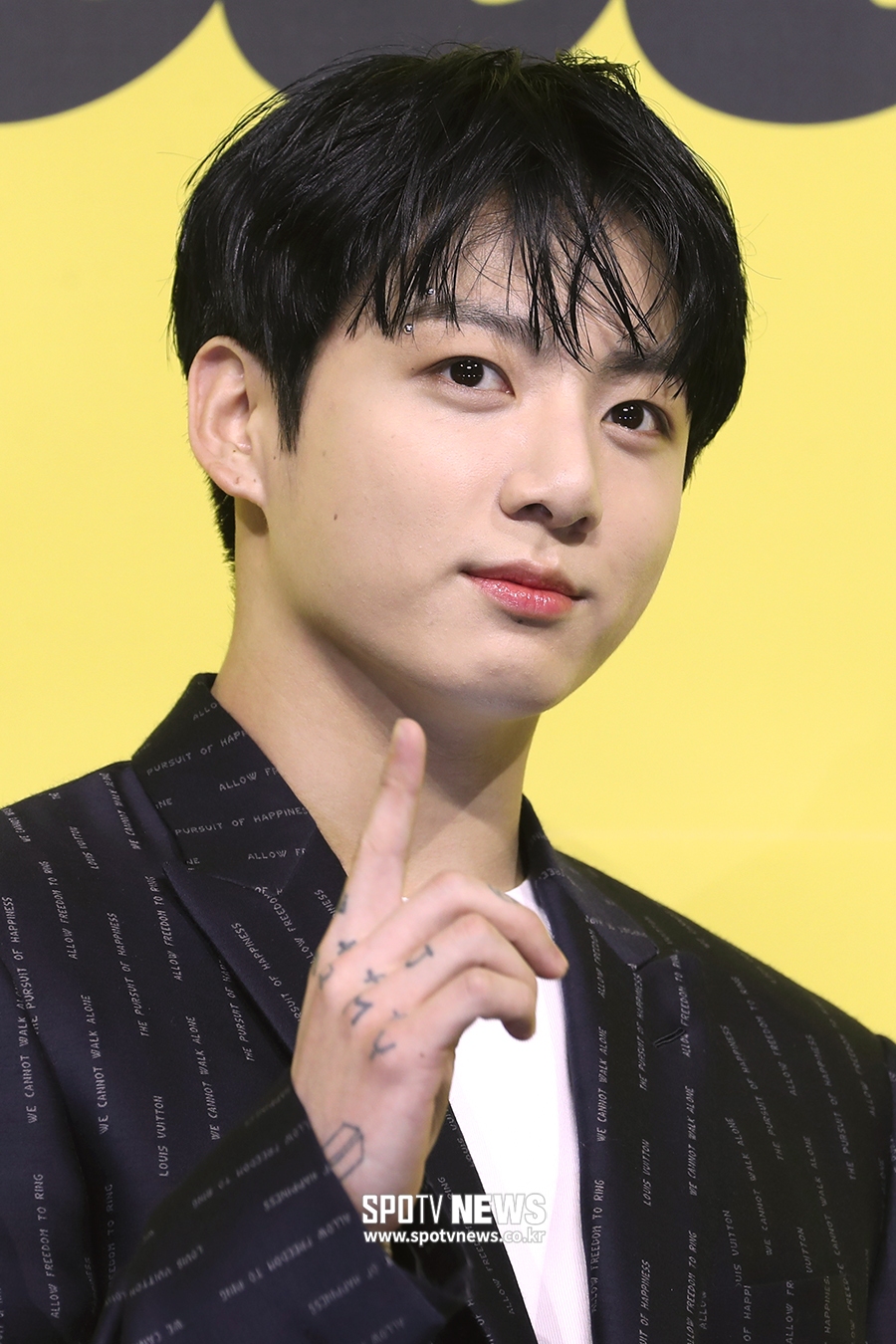 [포토S] 방탄소년단 정국, '흑발이 너무 잘 어울려'