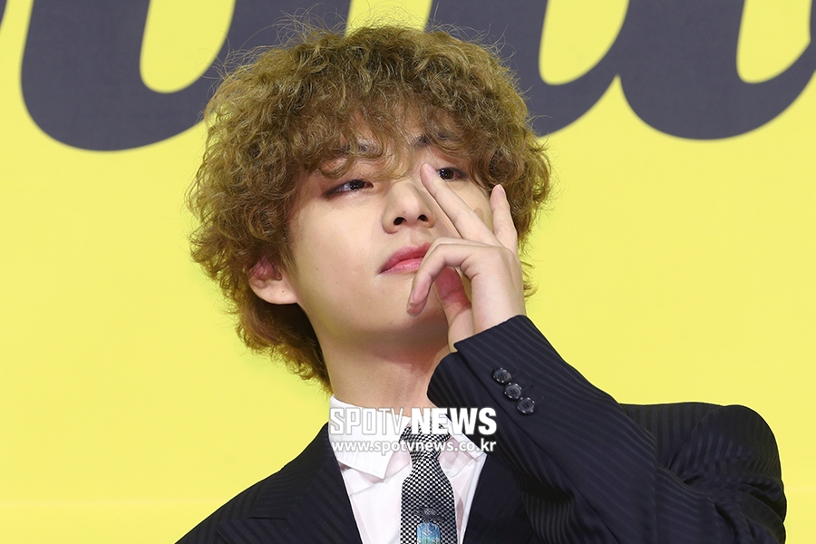 [포토S] 방탄소년단 뷔, 귀여운 뽀글머리