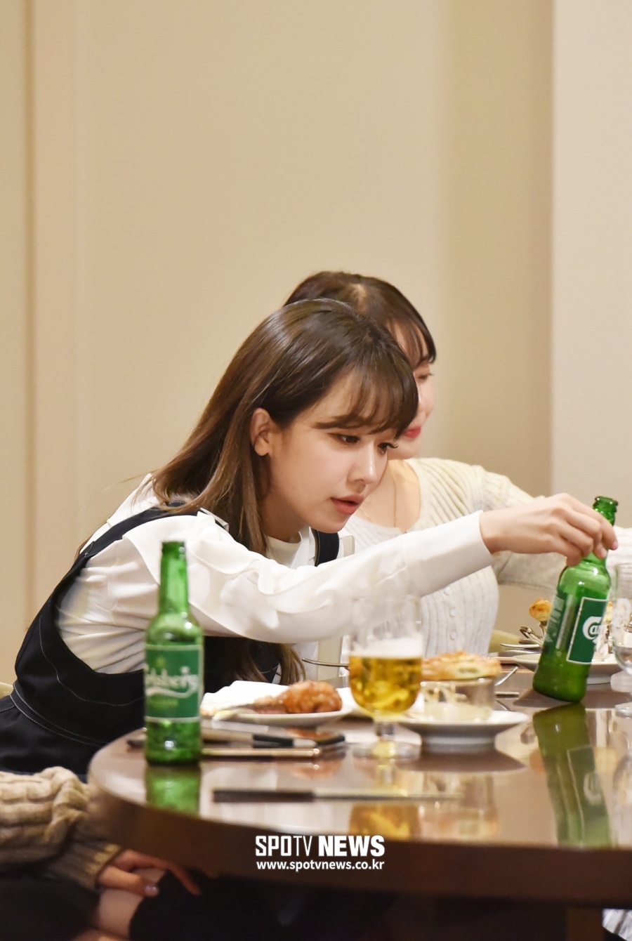 [포토]유튜러버 마이민 '밥 먹는 모습도 예쁘네'