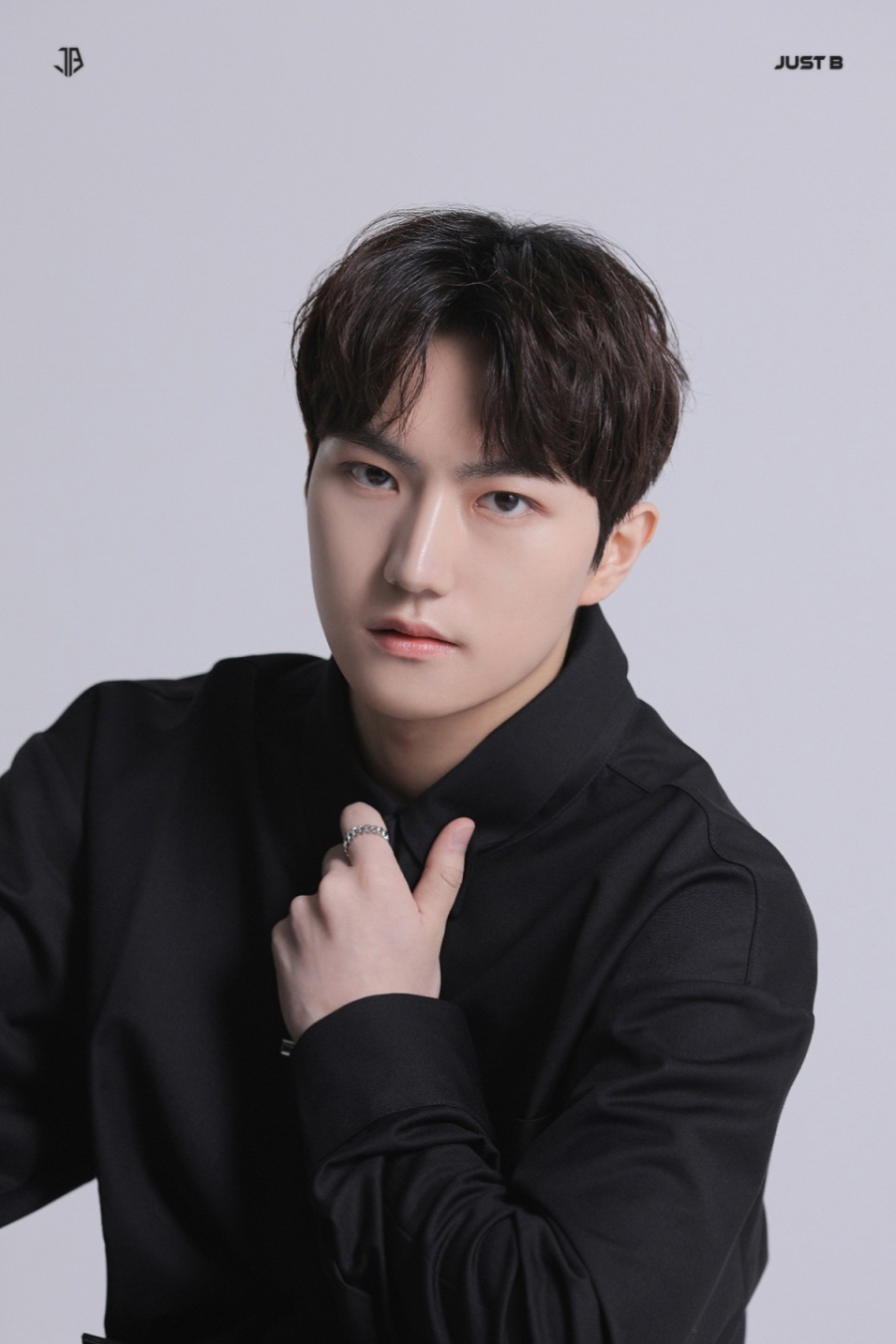 저스트비, '아이랜드' 출신 JM(추지민) 합류…멤버 6명 공개 완료