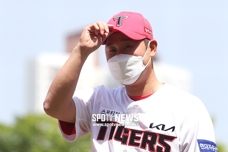 [포토S] 윤석민, '은퇴식에서 만나요!'
