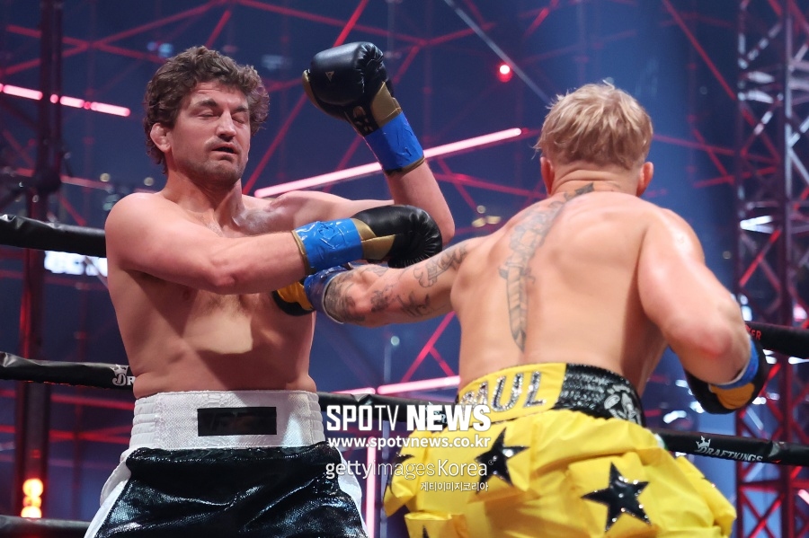 '전 UFC 챔피언 vs 2000만 유튜버' 복싱 경기 실현