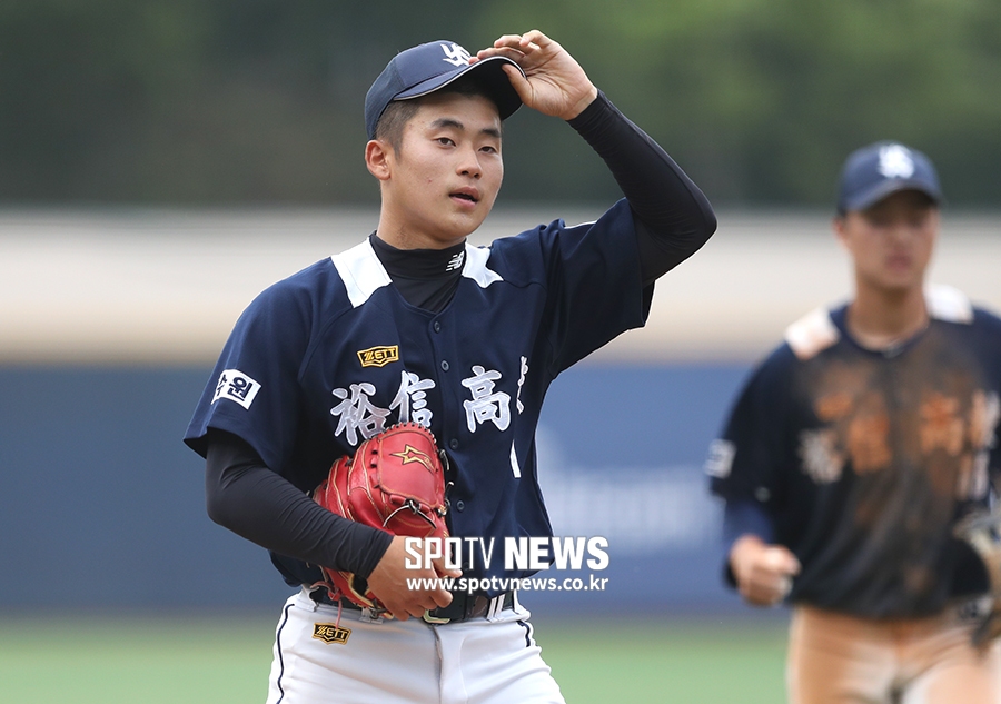 [포토S] '한화 박정현 동생' 유신고 박영현, '급한 불은 껐어'