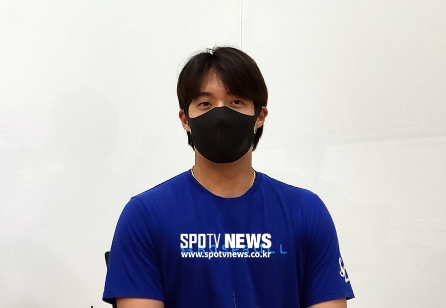 "부모님과 가는 기분"…원태인에게 든든한 '베이징 포수'