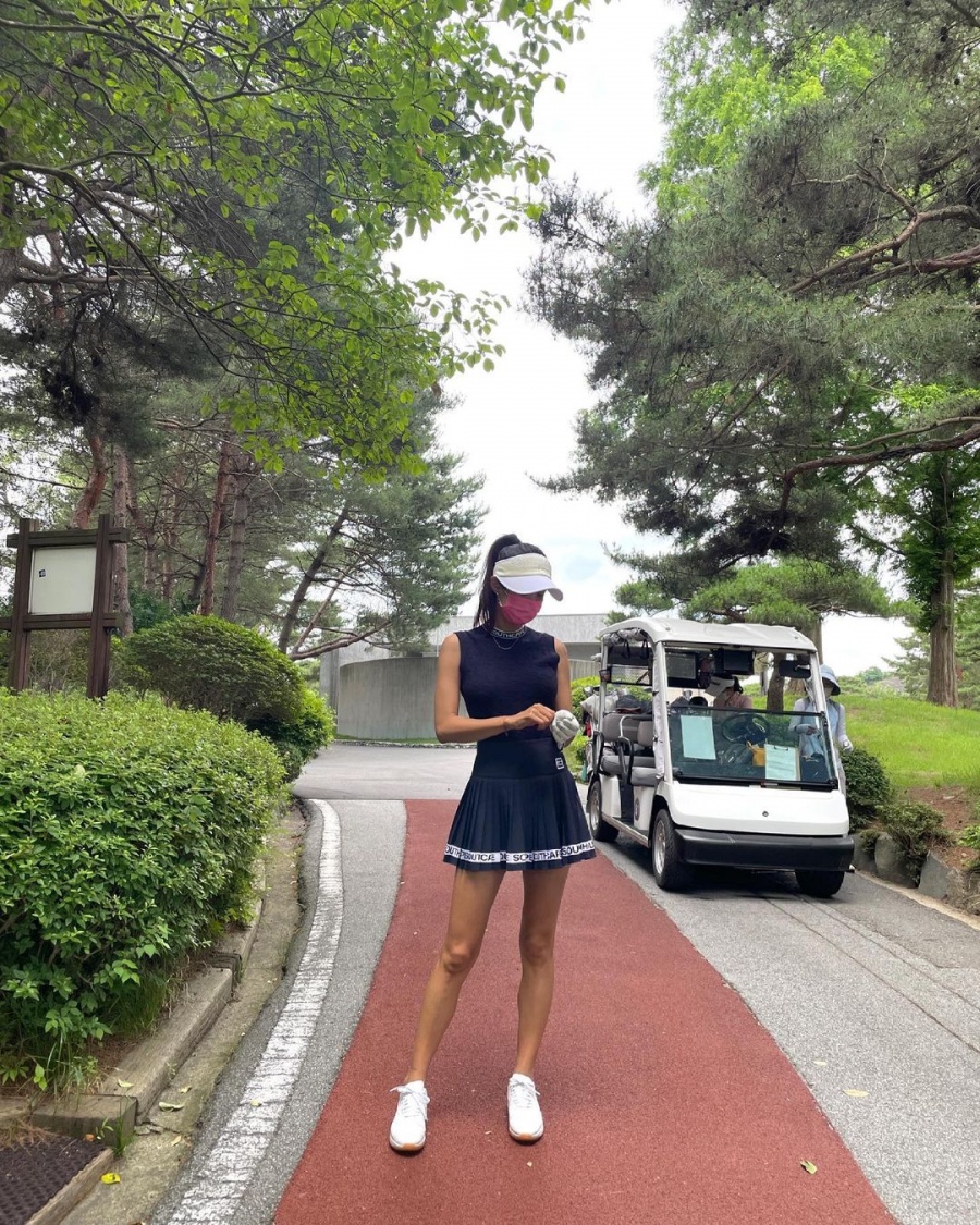 '애둘맘' 김빈우, 골프를 인증하는건지 몸매를 자랑하는건지…여신이네