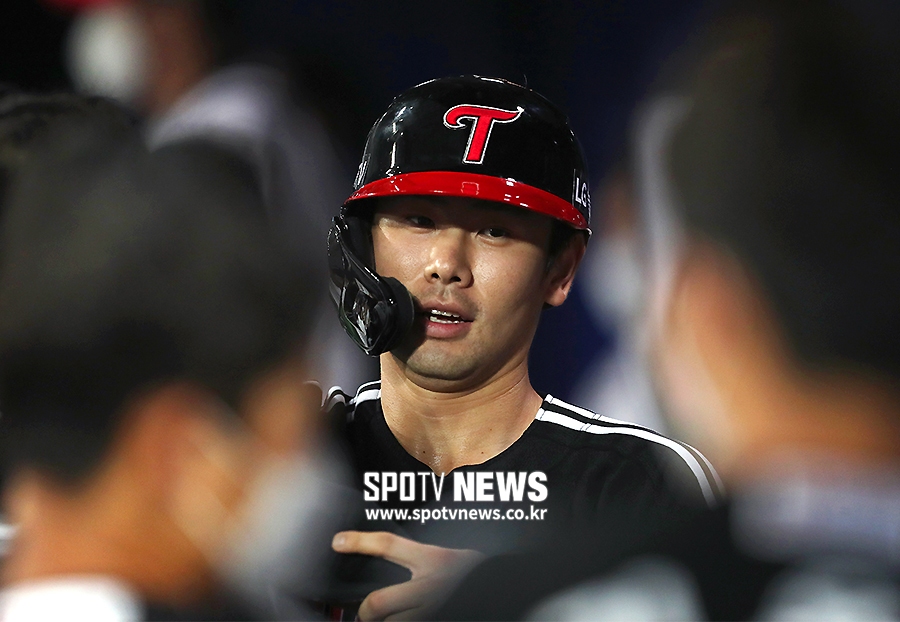 [포토S] 득점한 '출루왕' 홍창기