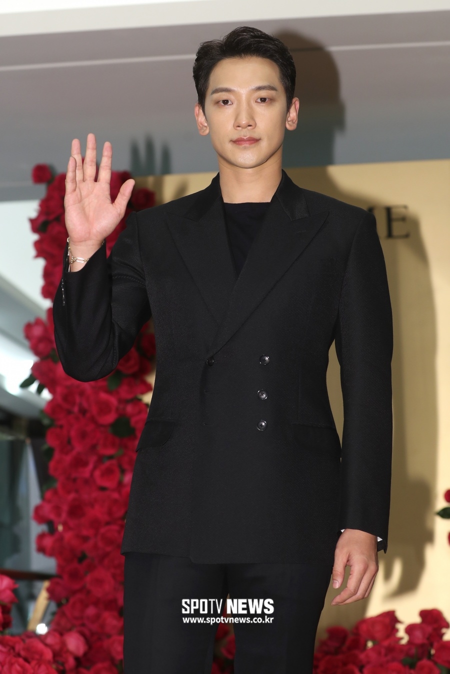 '김태희♥' 비, 청담동 빌딩 495억에 매각…13년 만에 300억 시세차익